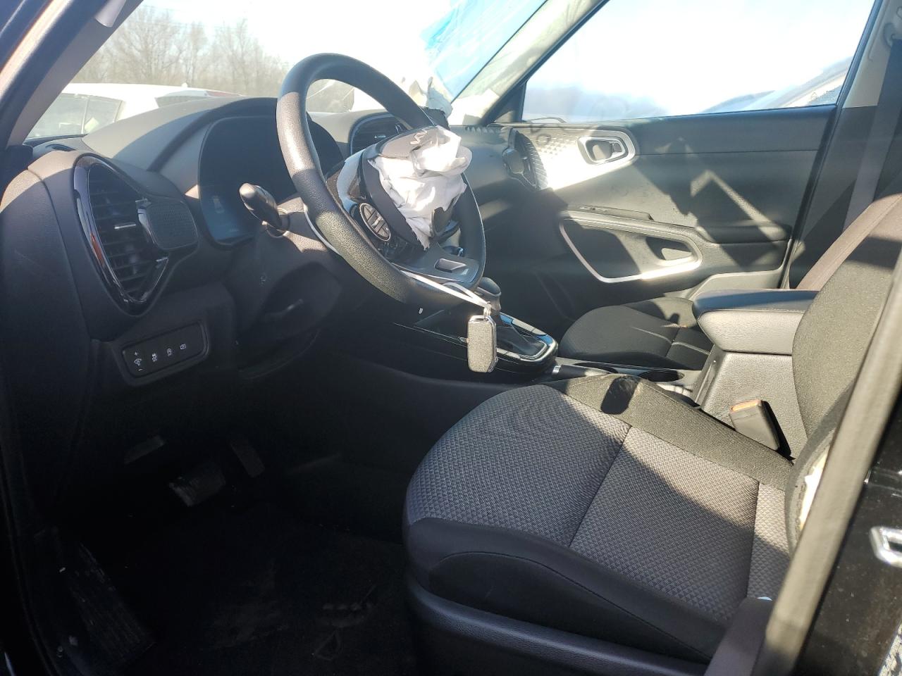 2024 KIA SOUL LX VIN:KNDJ23AU8R7237079