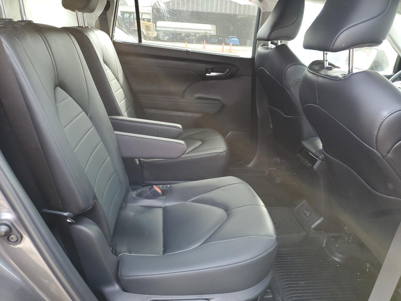 2024 TOYOTA HIGHLANDER LE VIN:5TDKDRAH1RS052642