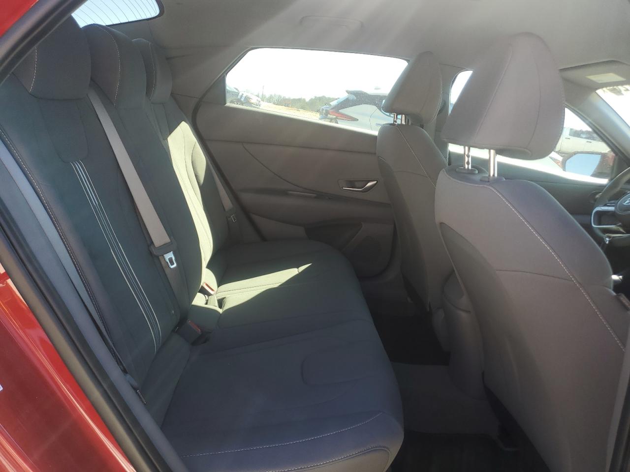 2022 HYUNDAI ELANTRA SEL VIN:KMHLM4AG3NU331137