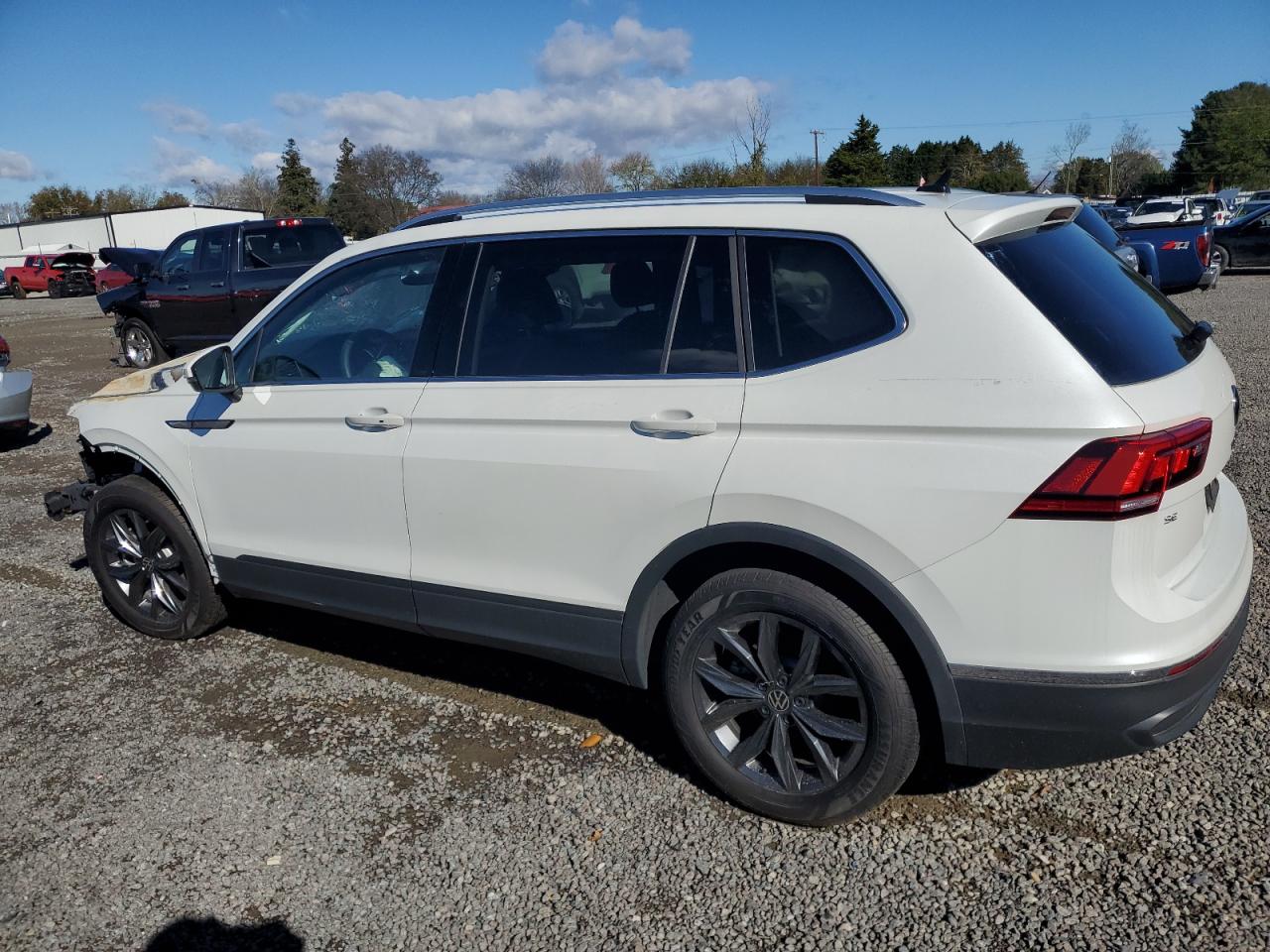 2023 VOLKSWAGEN TIGUAN SE VIN:3VV3B7AX4PM041638