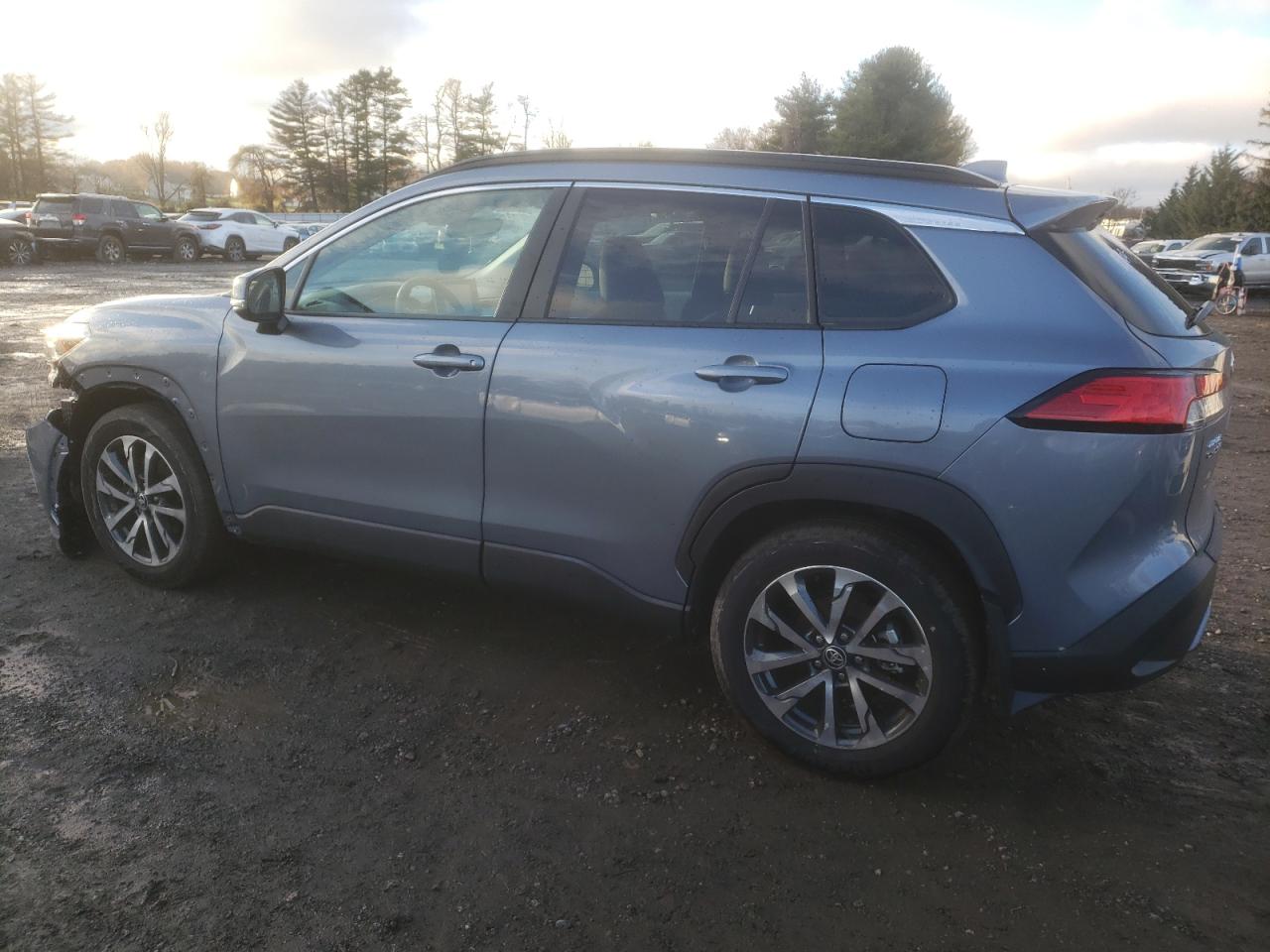 2022 TOYOTA COROLLA CROSS XLE VIN:7MUDAABG3NV040209