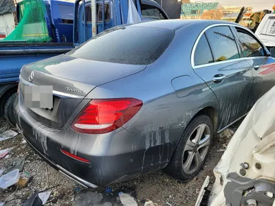 2017 Mercedes-Benz E 220 VIN: