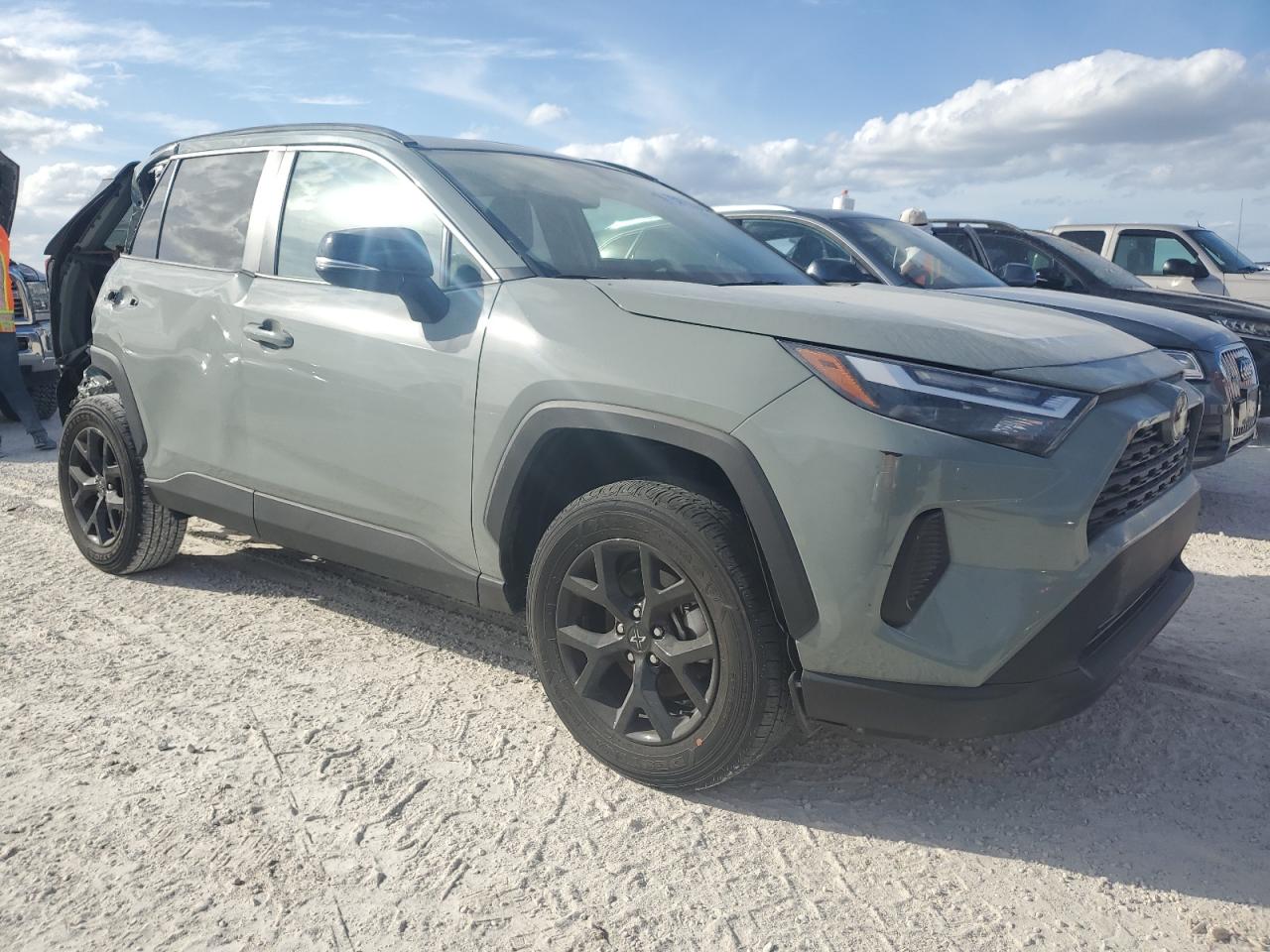 2023 TOYOTA RAV4 XLE VIN:2T3W1RFV2PW264213