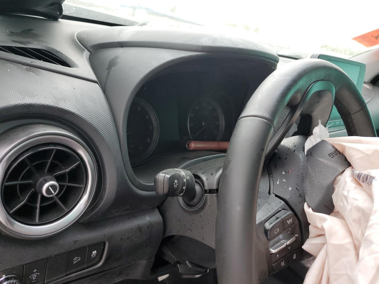 2022 HYUNDAI KONA SEL VIN:KM8K32AB8NU840342