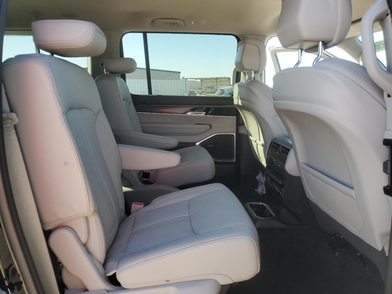 2024 JEEP WAGONEER L SERIES II VIN:1C4SJSBP2RS152536