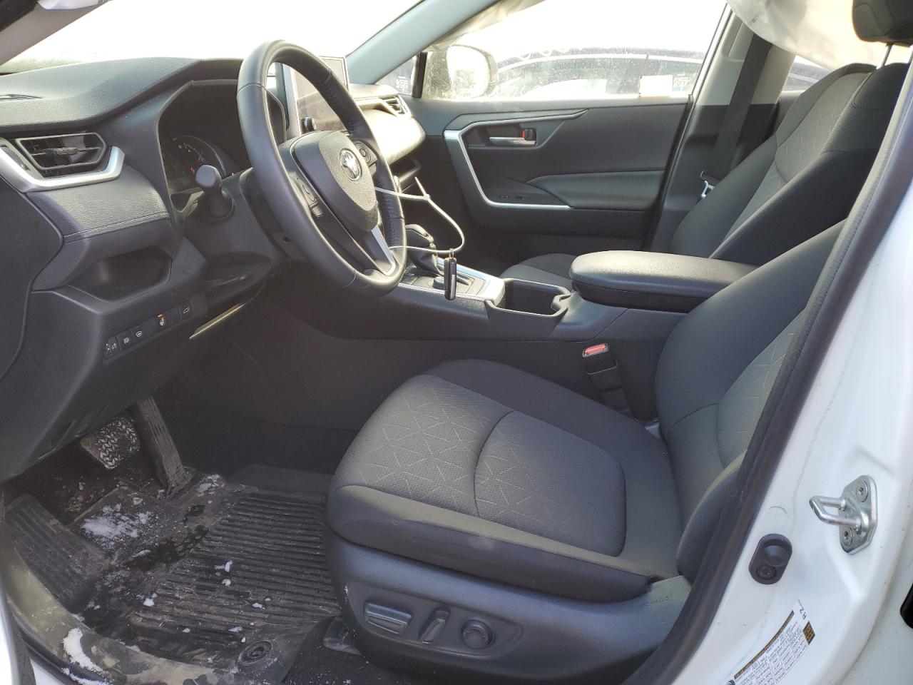2024 TOYOTA RAV4 XLE VIN:JTMRWRFV3RD234443