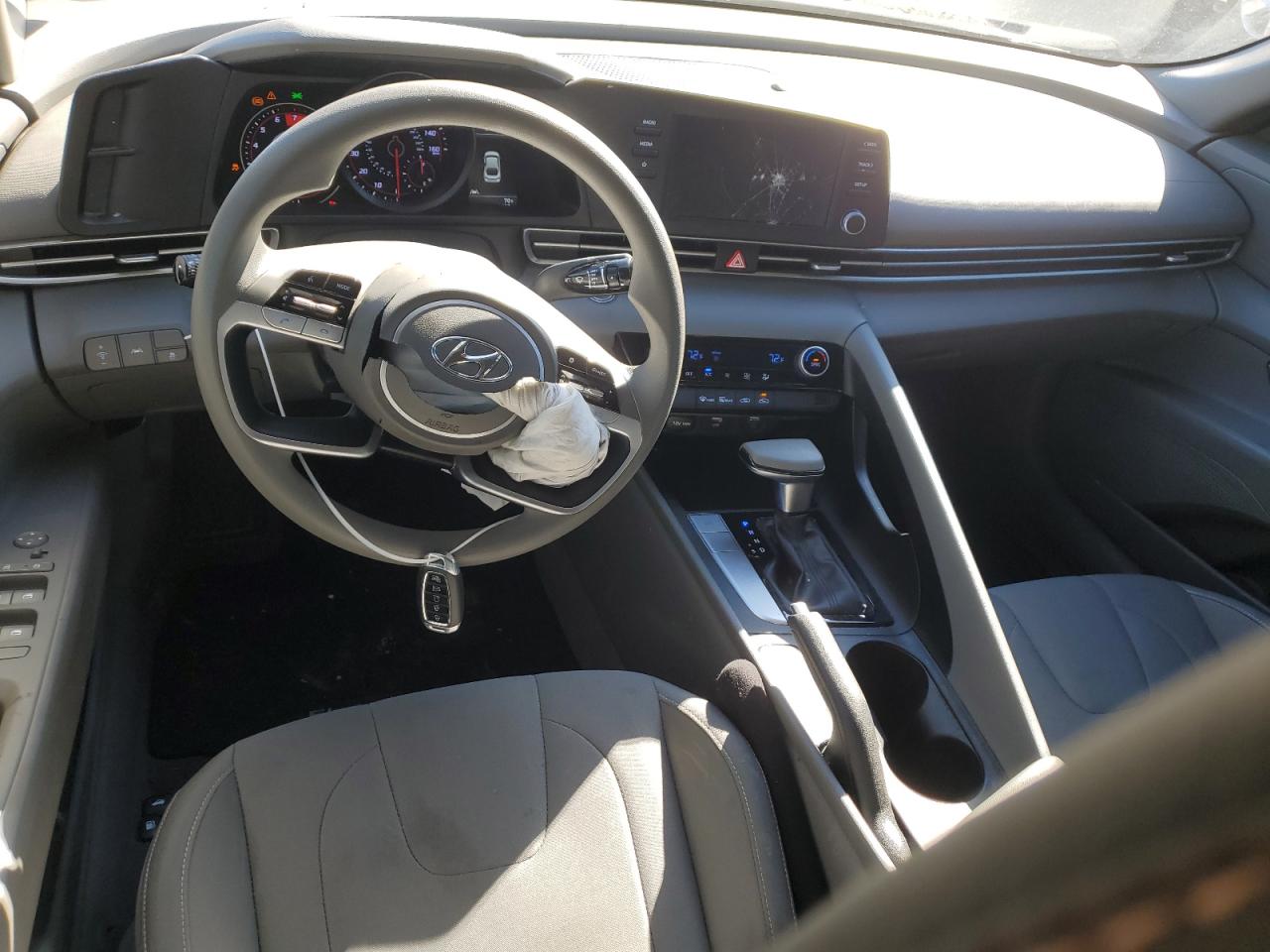 2023 HYUNDAI ELANTRA SEL VIN:5NPLM4AG1PH107141