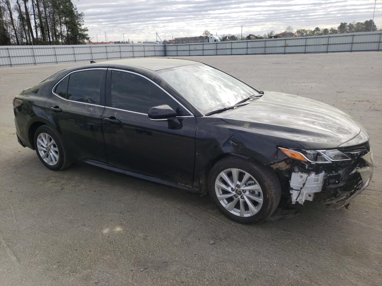 2024 TOYOTA CAMRY LE VIN:4T1R11AKXRU877848