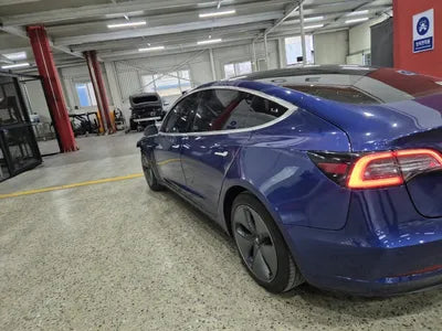 2020 Tesla Model 3 VIN: