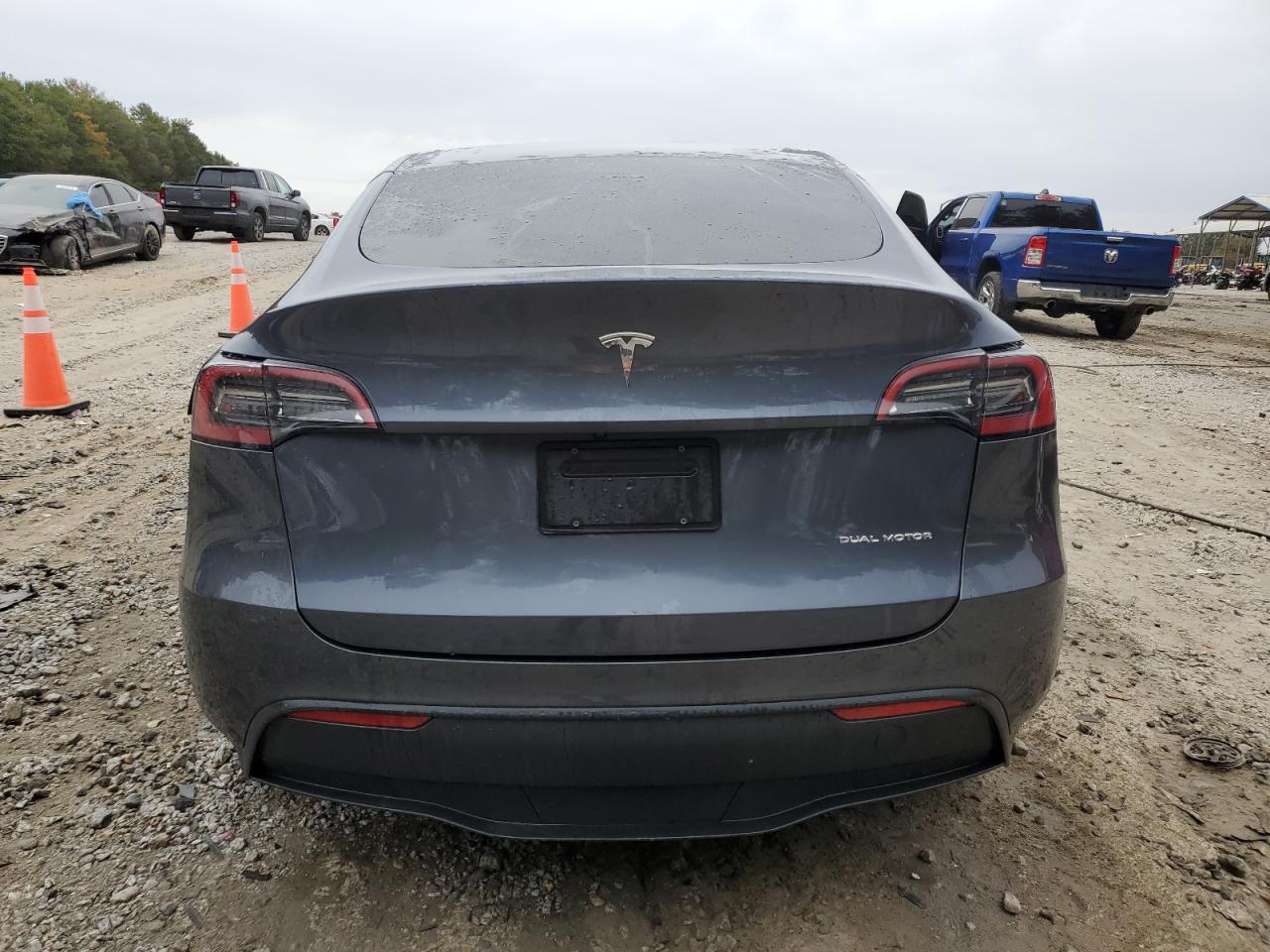 2023 TESLA MODEL Y  VIN:7SAYGDEE3PF617109
