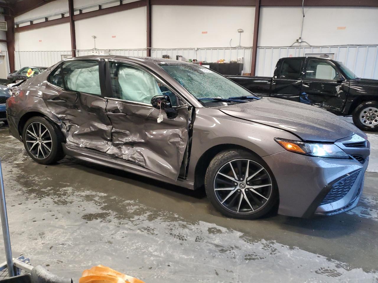 2022 TOYOTA CAMRY SE VIN:4T1T11AK7NU683696