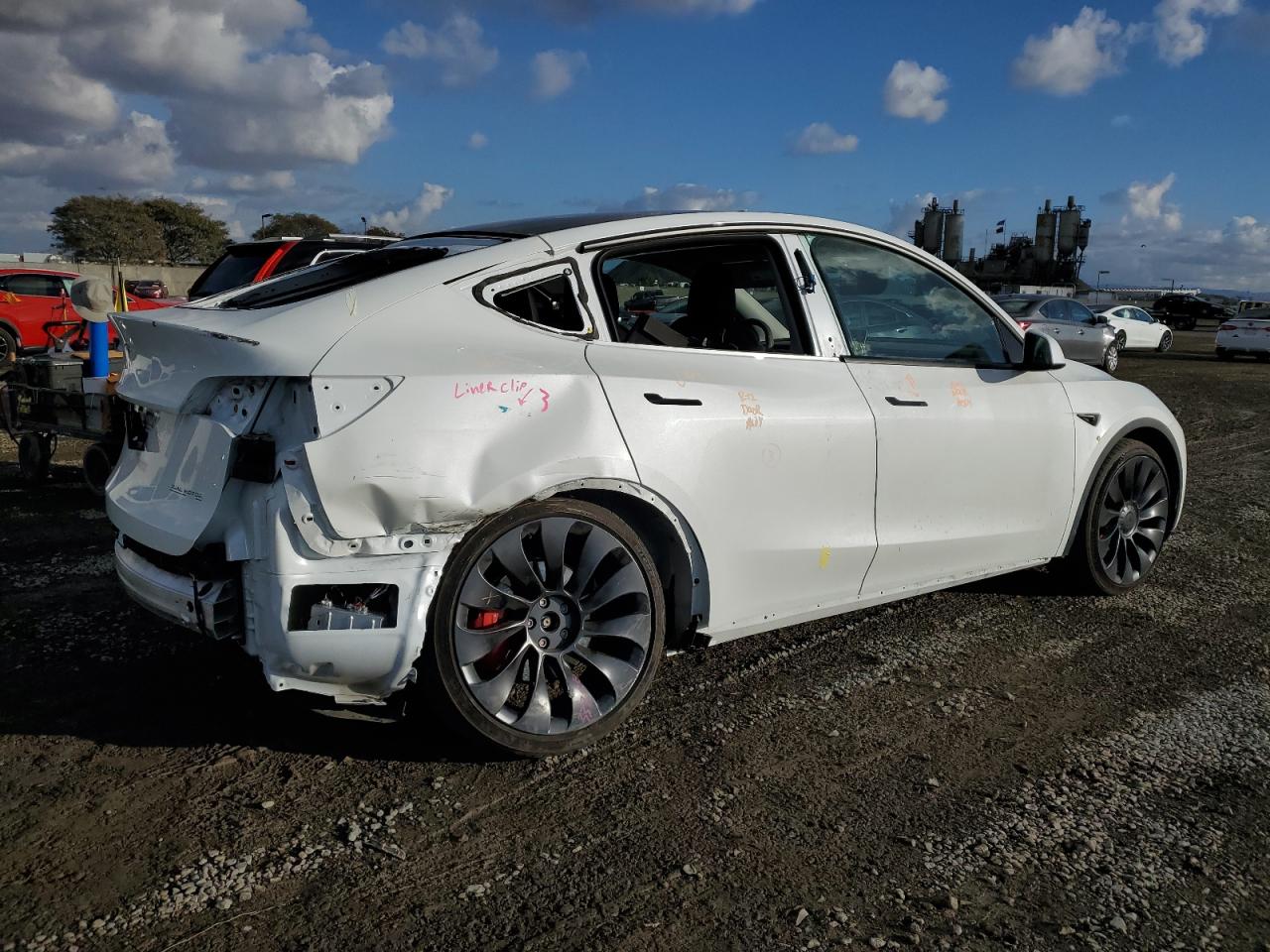2022 TESLA MODEL Y  VIN:7SAYGDEF4NF486603