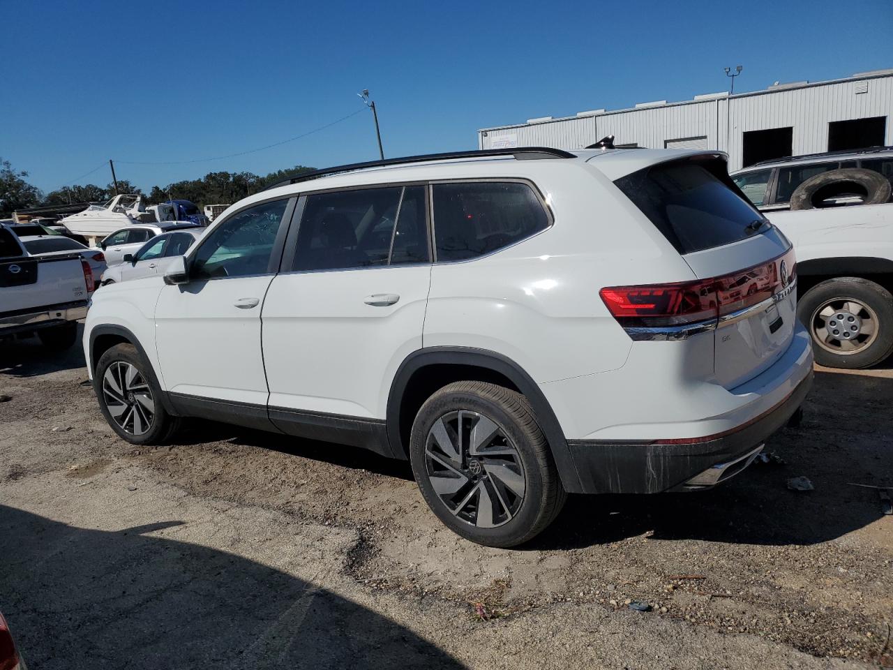 2024 VOLKSWAGEN ATLAS SE VIN:1V2HR2CA6RC560589