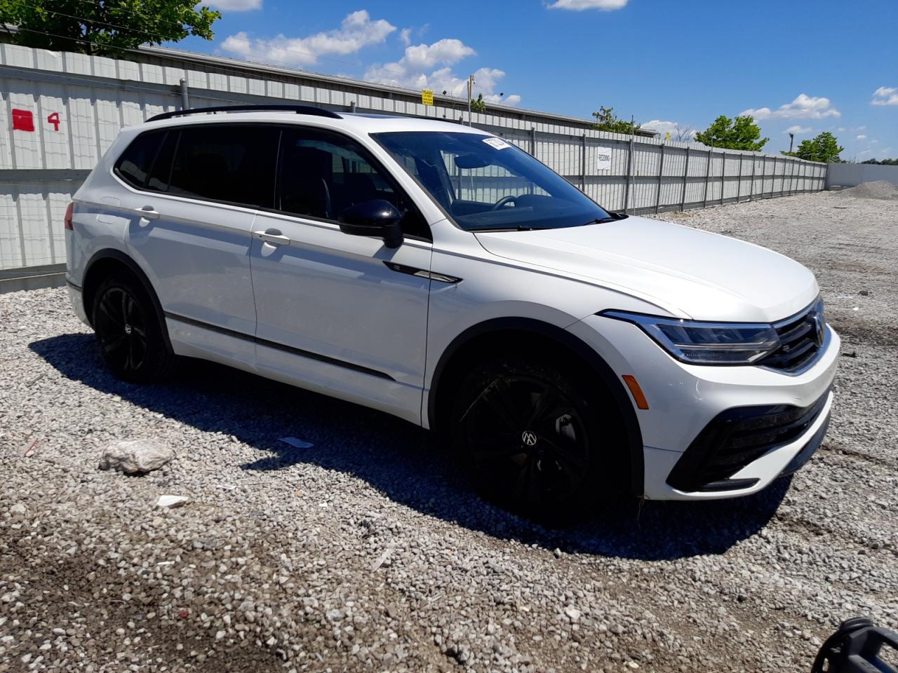 2023 VOLKSWAGEN TIGUAN SE R-LINE BLACK VIN:3VVCB7AX1PM044027