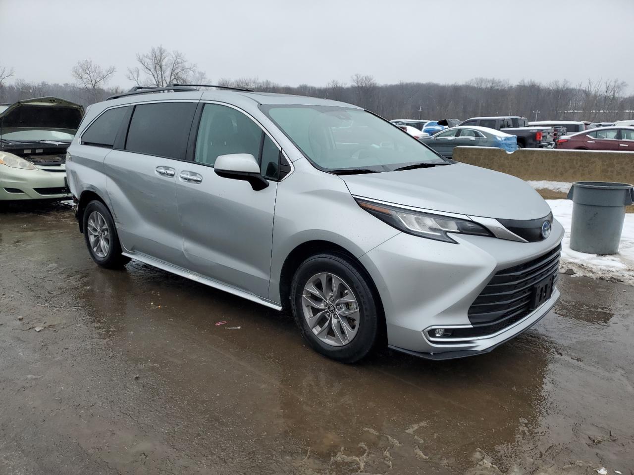 2022 TOYOTA SIENNA XLE VIN:5TDJSKFC9NS052484