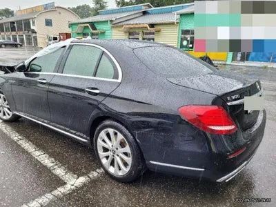 2019 Mercedes-Benz E 300 VIN: