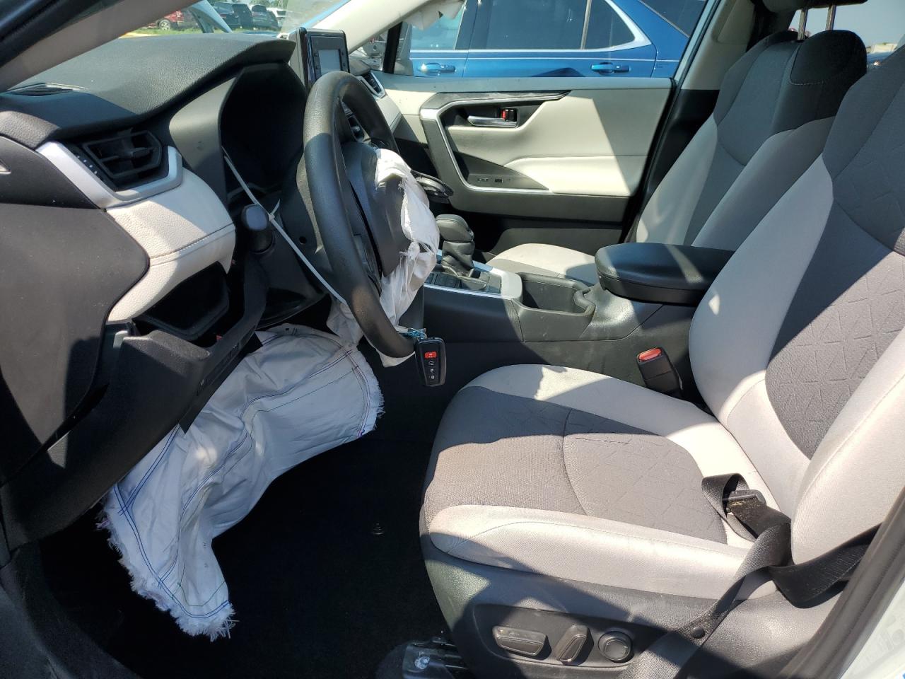 2022 TOYOTA RAV4 XLE VIN:2T3P1RFV2NW302900