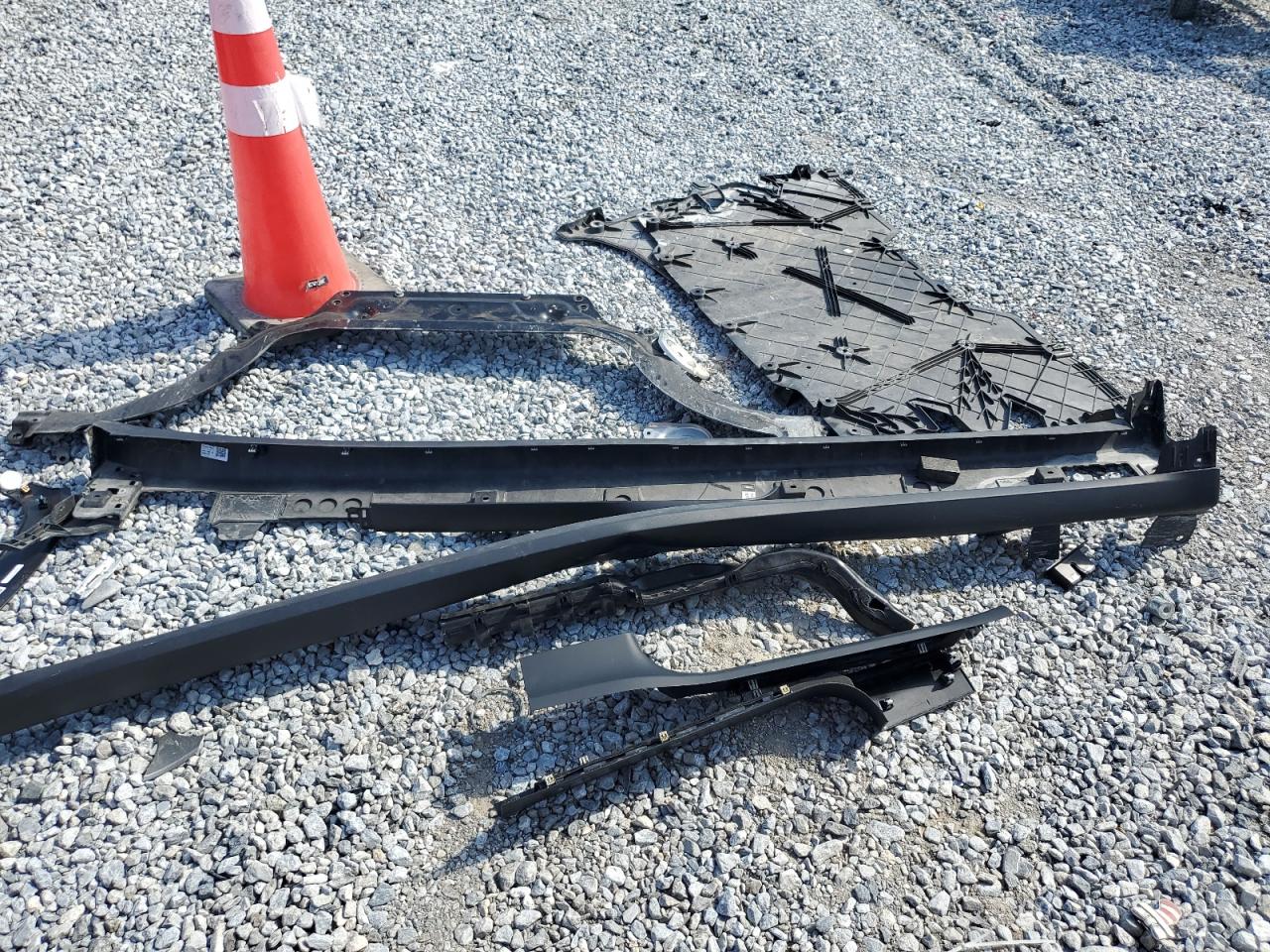 2022 TESLA MODEL X  VIN:7SAXCBE6XNF353579