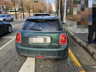 2017 MINI Cooper VIN: