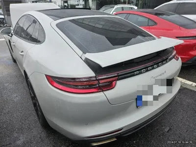 2020 Porsche Panamera VIN: