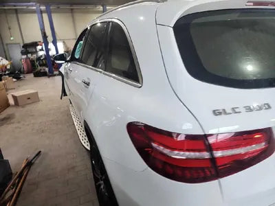 2019 Mercedes-Benz GLC 300 VIN: