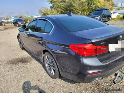 2019 BMW 520 VIN: