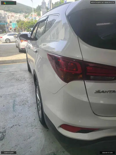 2017 Hyundai Santa FE KMHSW81UBJU827530 VIN:KMHSW81UBJU827530