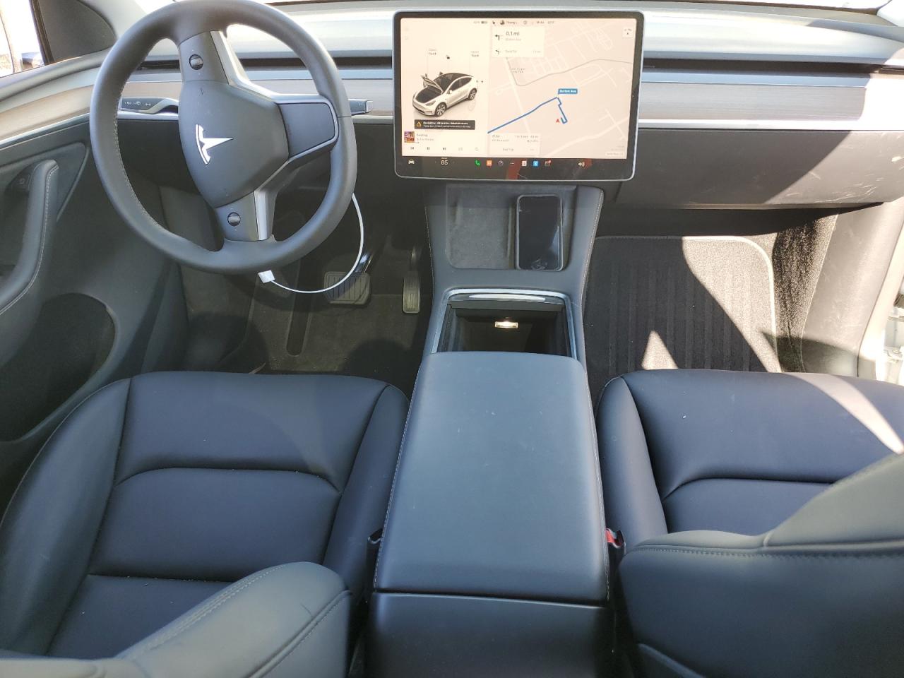 2024 TESLA MODEL Y  VIN:7SAYGDEE0RF982107