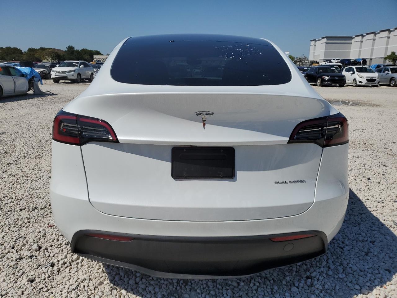 2023 TESLA MODEL Y  VIN:7SAYGDEE1PA135476