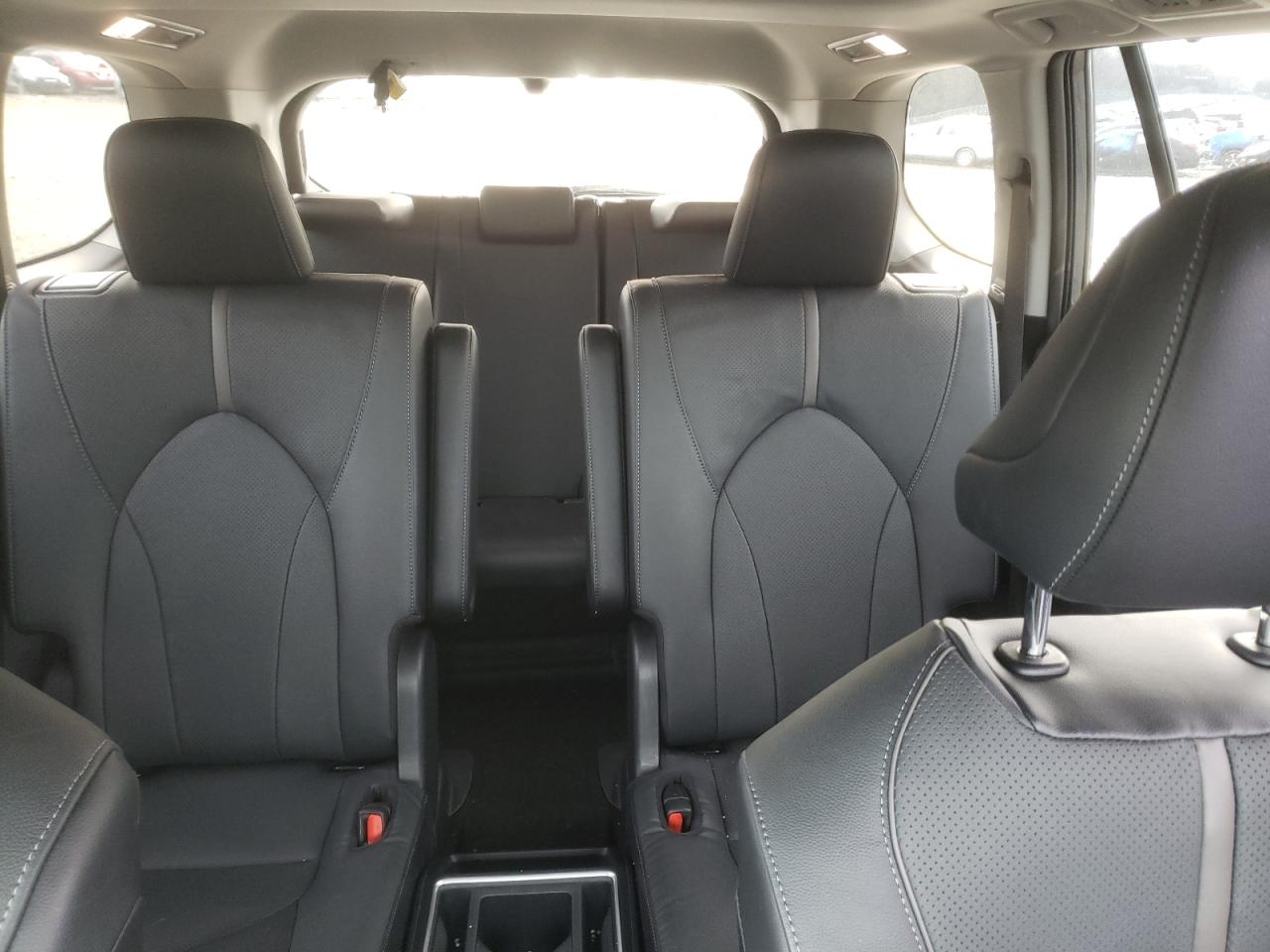 2024 TOYOTA GRAND HIGHLANDER XLE VIN:5TDAAAB55RS046997