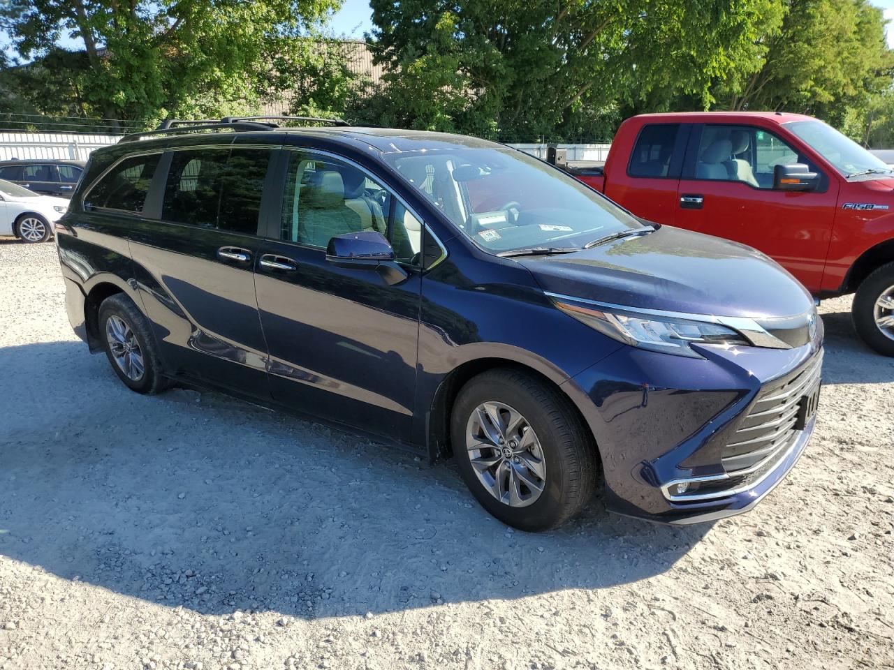 2023 TOYOTA SIENNA XLE VIN:5TDJSKFC8PS105534