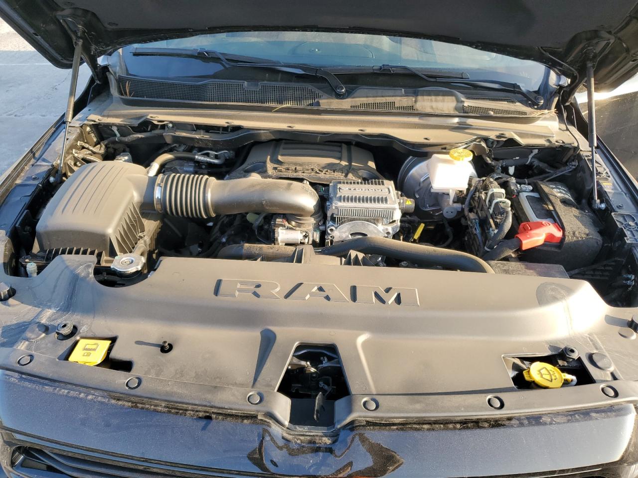 2024 RAM 1500 LARAMIE VIN:1C6SRFJT3RN217088