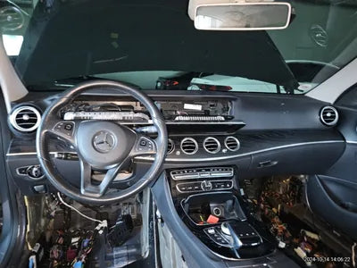 2017 Mercedes-Benz E 200 VIN: