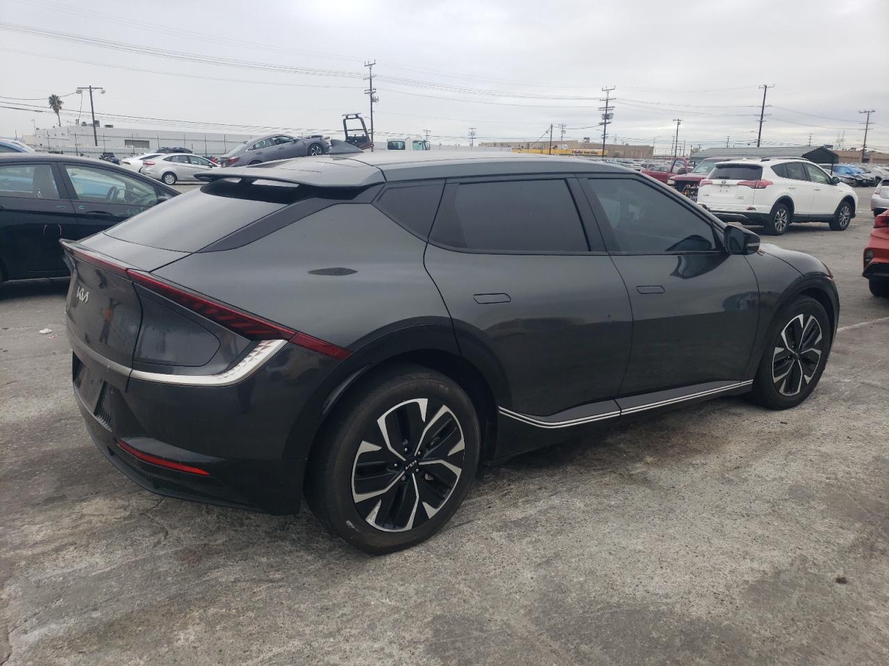 2023 KIA EV6 LIGHT VIN:KNDC34LA1P5105370