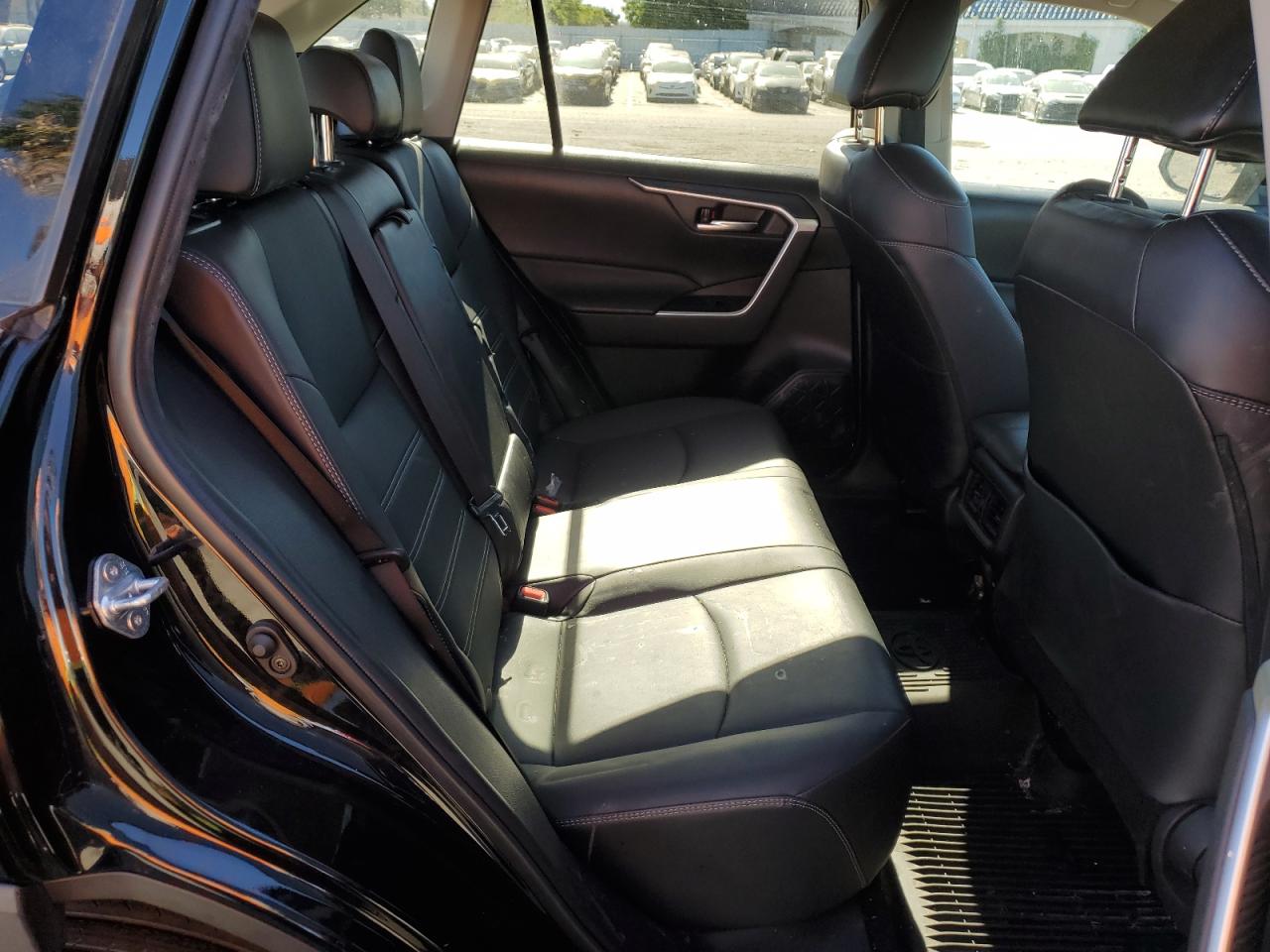 2022 TOYOTA RAV4 XLE PREMIUM VIN:2T3C1RFV5NC196085