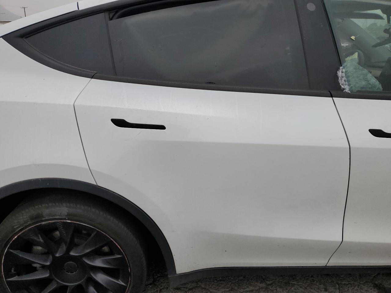 2023 TESLA MODEL Y  VIN:7SAYGDEEXPA042715