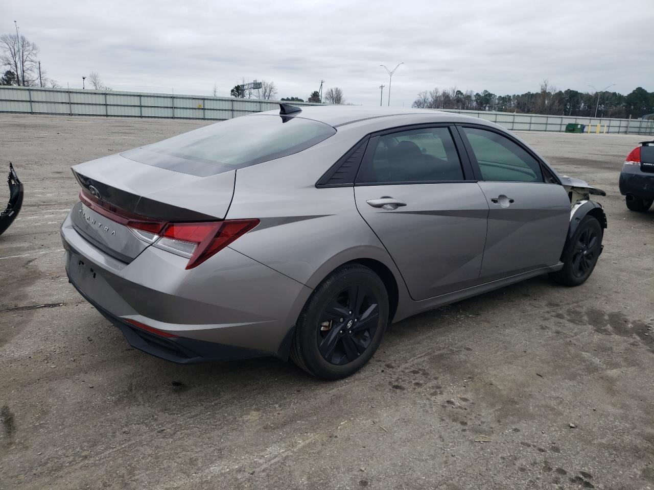 2022 HYUNDAI ELANTRA SEL VIN:KMHLM4AG8NU326483