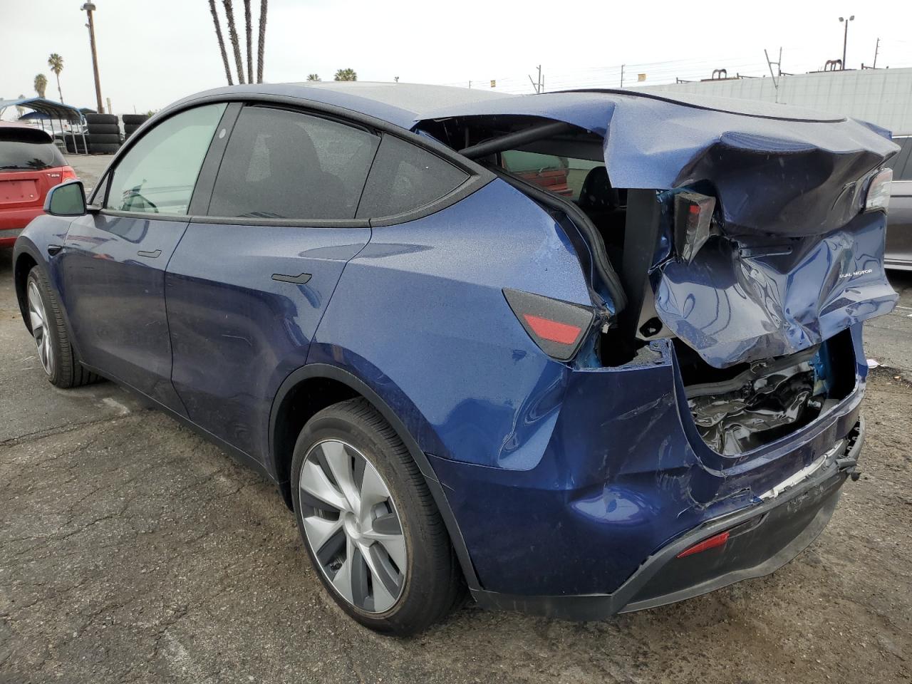 2024 TESLA MODEL Y  VIN:7SAYGDEE6RF060277