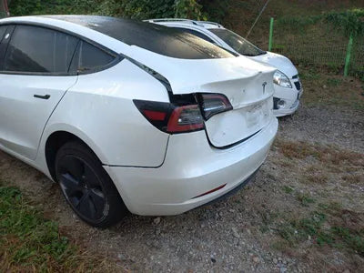 2022 Tesla Model 3 VIN:
