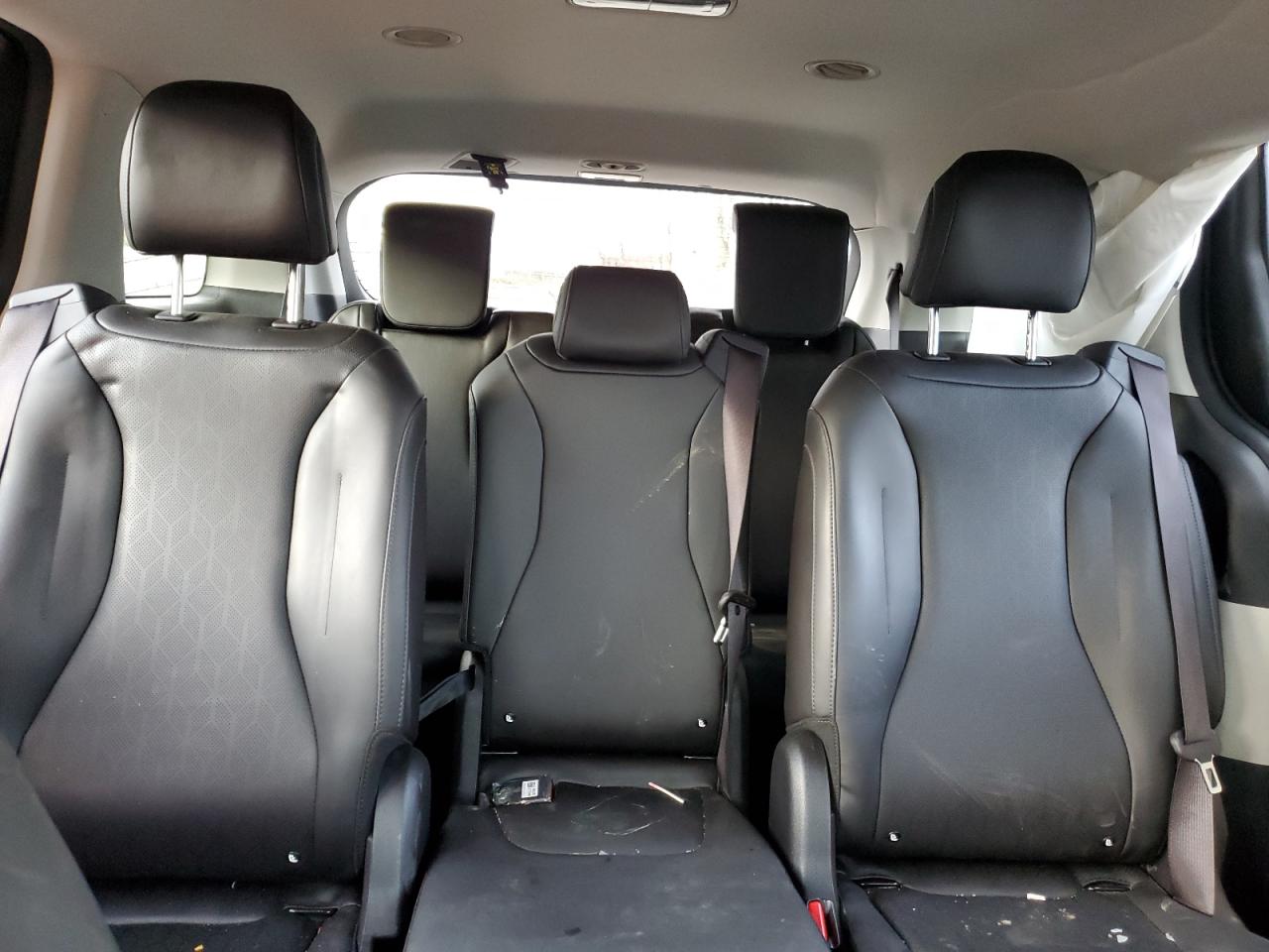 2022 KIA CARNIVAL LX VIN:KNDNB4H30N6131603