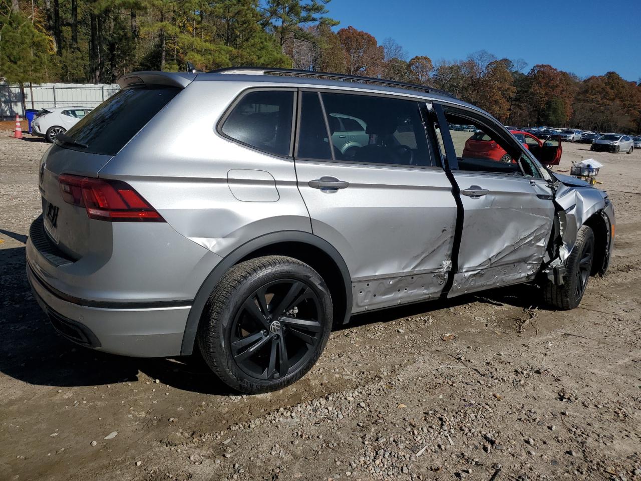 2023 VOLKSWAGEN TIGUAN SE R-LINE BLACK VIN:3VVCB7AX9PM134526