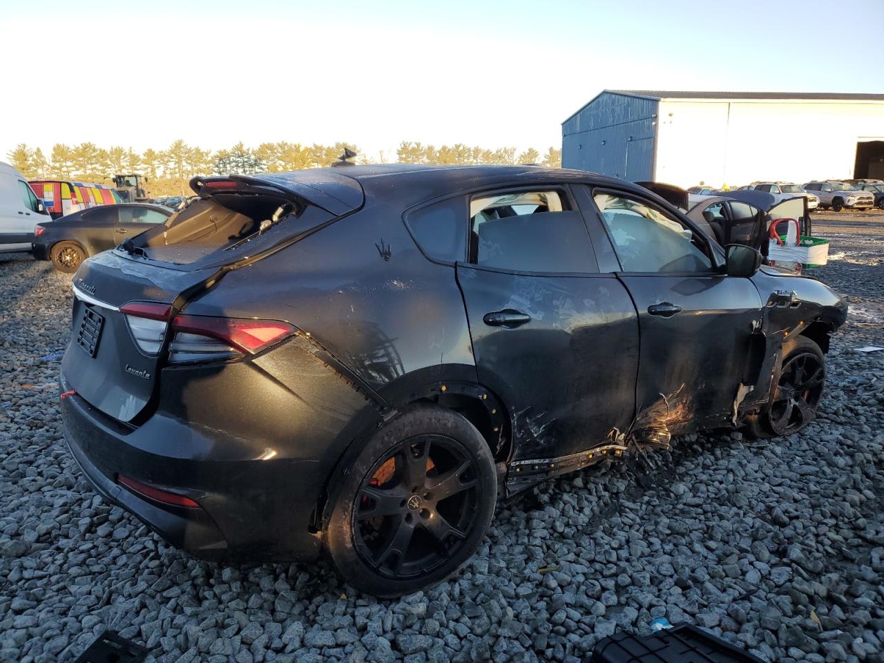 2022 MASERATI LEVANTE MODENA VIN:ZN661ZUM5NX396321