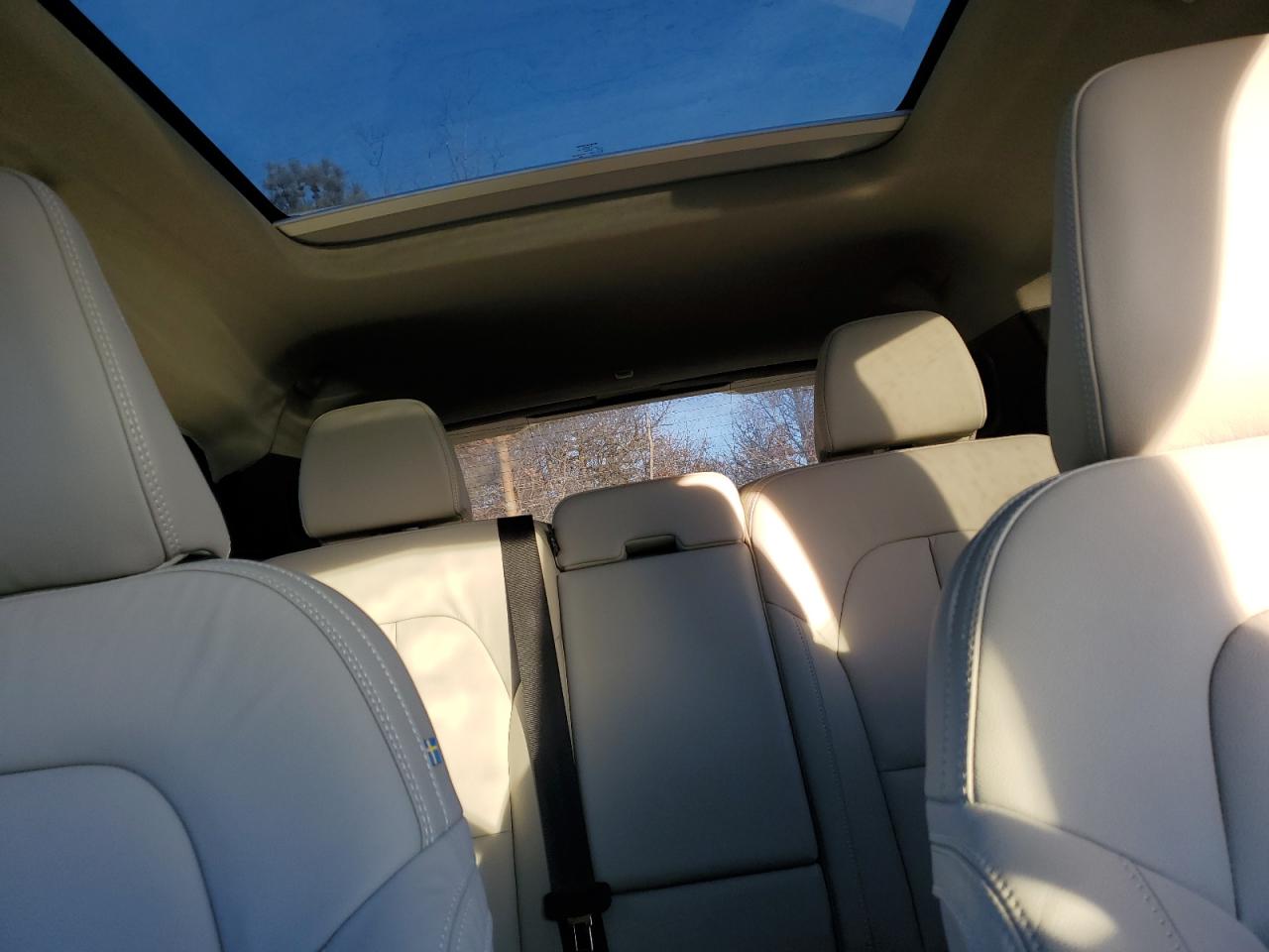 2024 VOLVO XC40 ULTIMATE VIN:YV4L12UM0R2340606