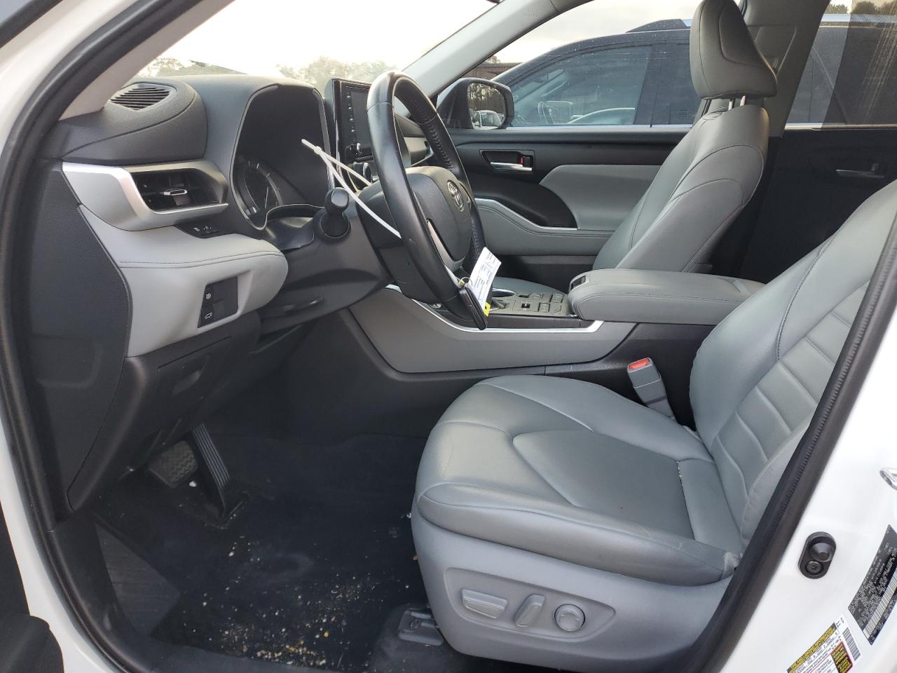 2022 TOYOTA HIGHLANDER XLE VIN:5TDGZRBH1NS165345