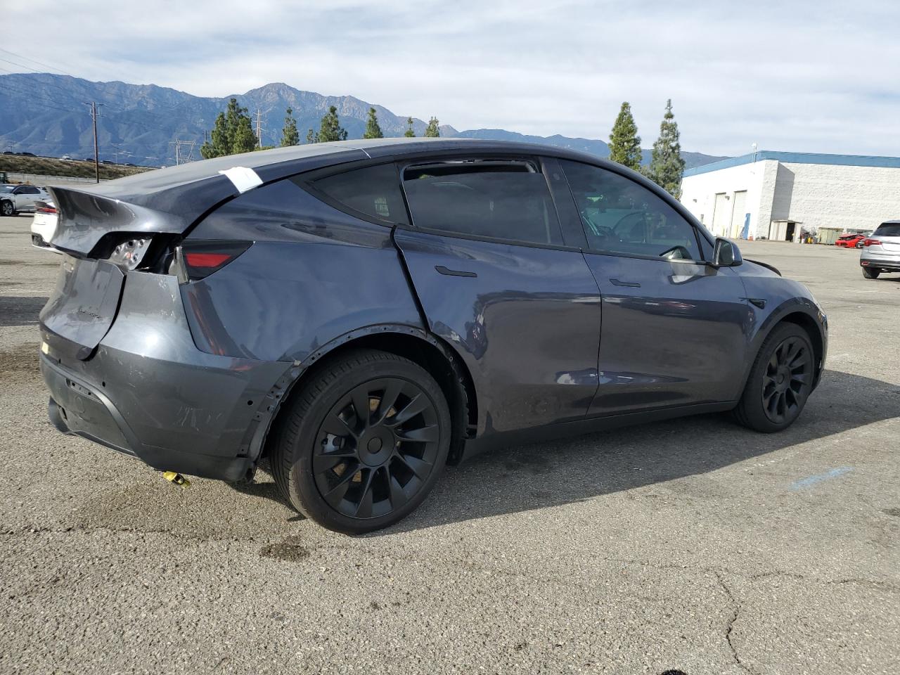 2022 TESLA MODEL Y  VIN:7SAYGDEEXNF368112