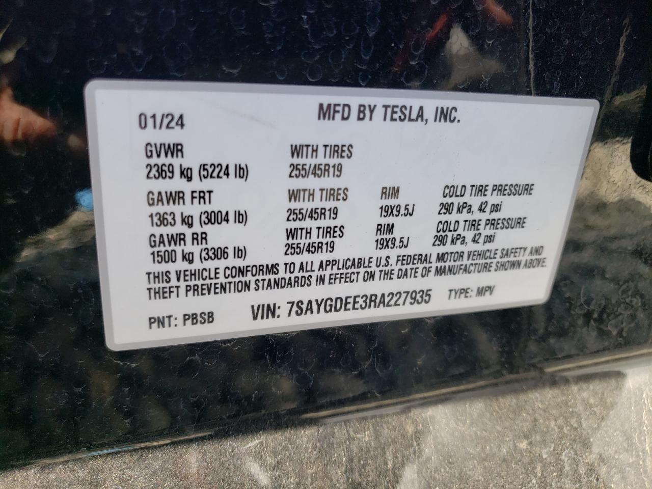 2024 TESLA MODEL Y  VIN:7SAYGDEE3RA227935