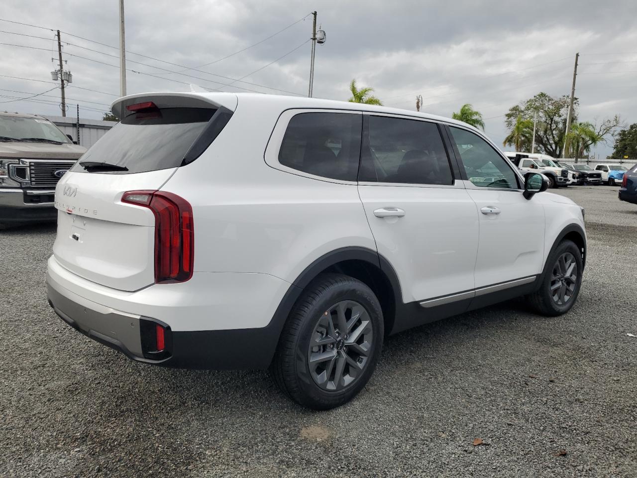 2024 KIA TELLURIDE LX VIN:5XYP24GC9RG567041
