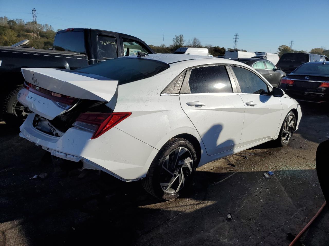 2024 HYUNDAI ELANTRA SEL VIN:KMHLS4DG2RU696402