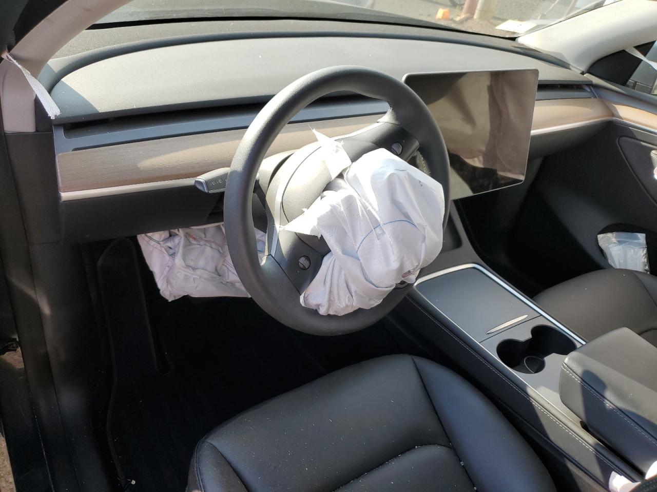 2023 TESLA MODEL Y  VIN:7SAYGDEE7PA037276