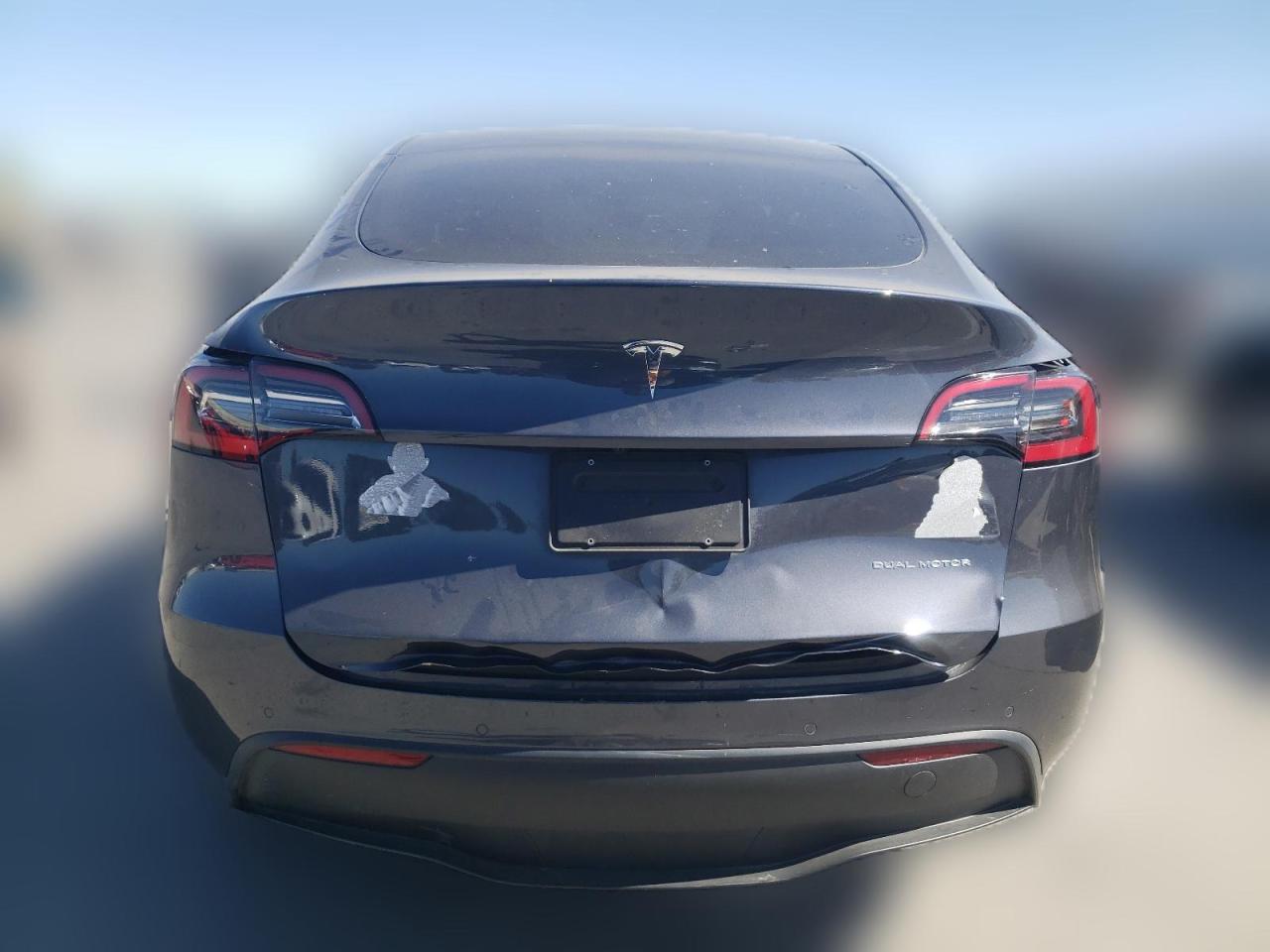 2022 TESLA MODEL Y  VIN:7SAYGDEE3NF553165